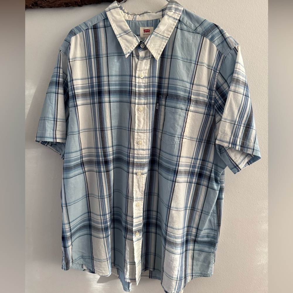 Levi's Men's Casual Blue and White Plaid Shirt